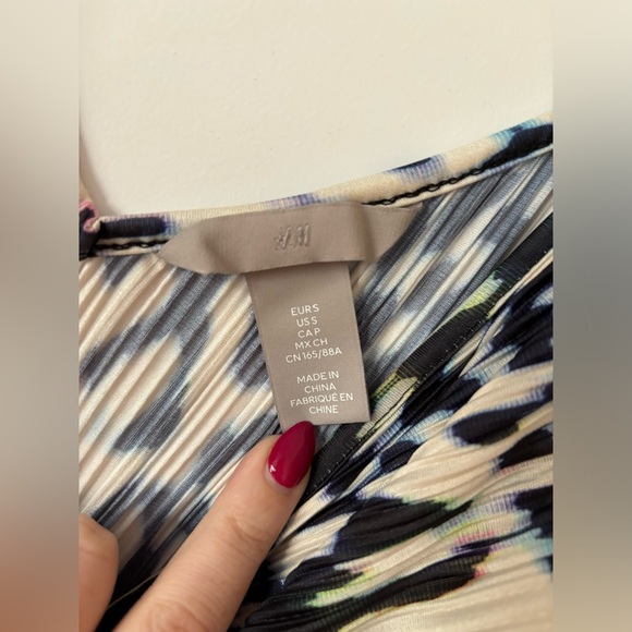 H&M Wrap Dress - Picture 3 of 3